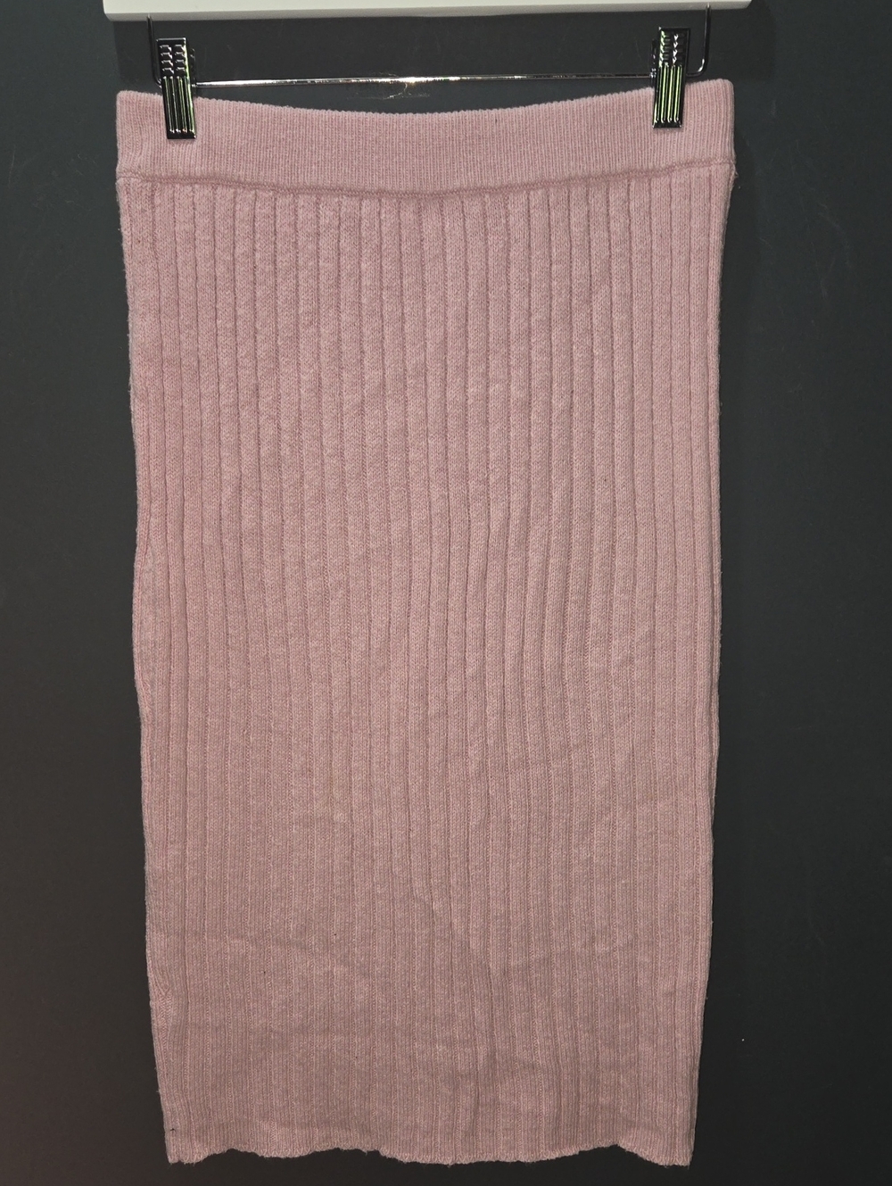 Leith Ribbed Midi Skirt in Light Pink